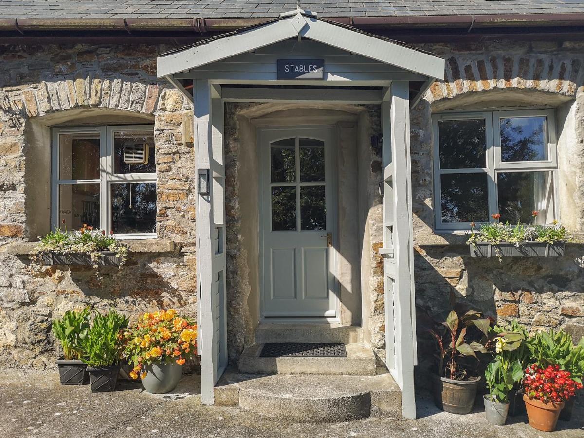 The Stables Holiday home Llandyfrydog