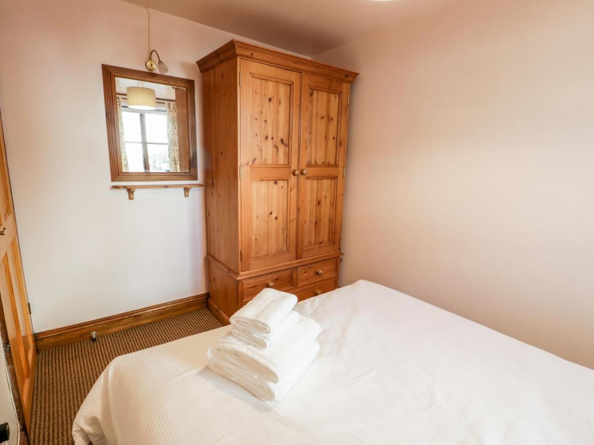 The Stables Holiday home Llandyfrydog